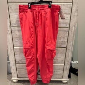 Lululemon NWT dance studio cargo jogger